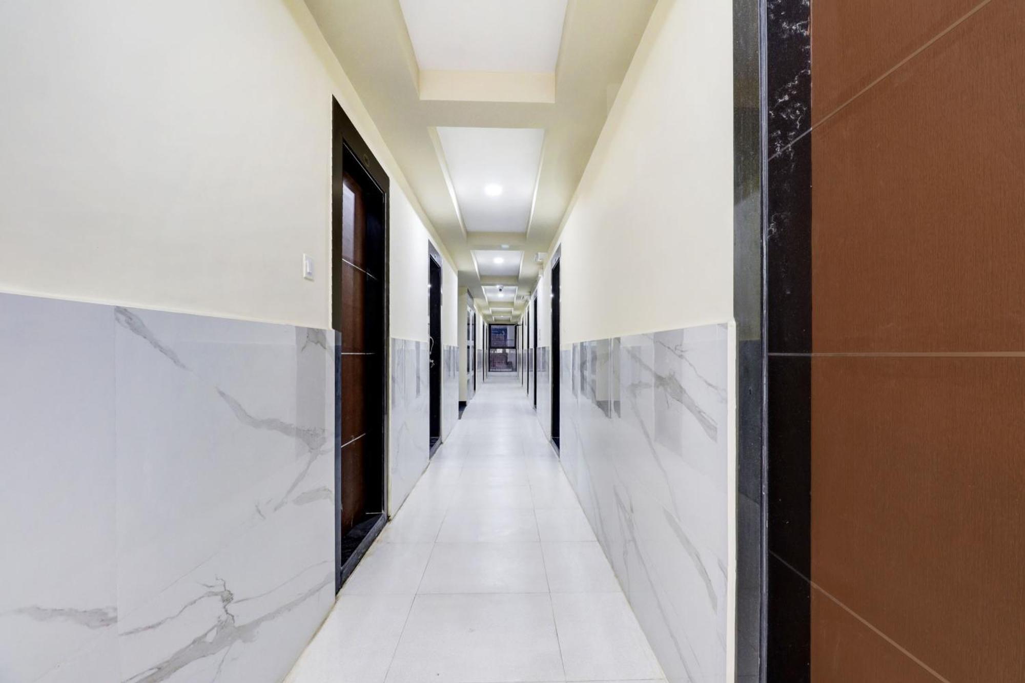 Super Hotel O Sri Harshitha Grand Near Zudio - Star Bazaar, Kundalhalli Gate Bangalore Exteriör bild